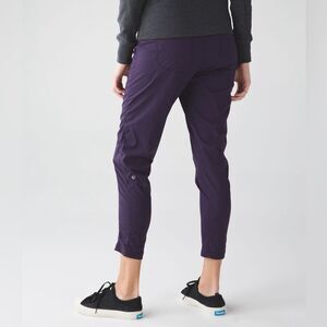 Lululemon Street to Studio Pant II Size 6 Pinstripe Athletic Travel Work